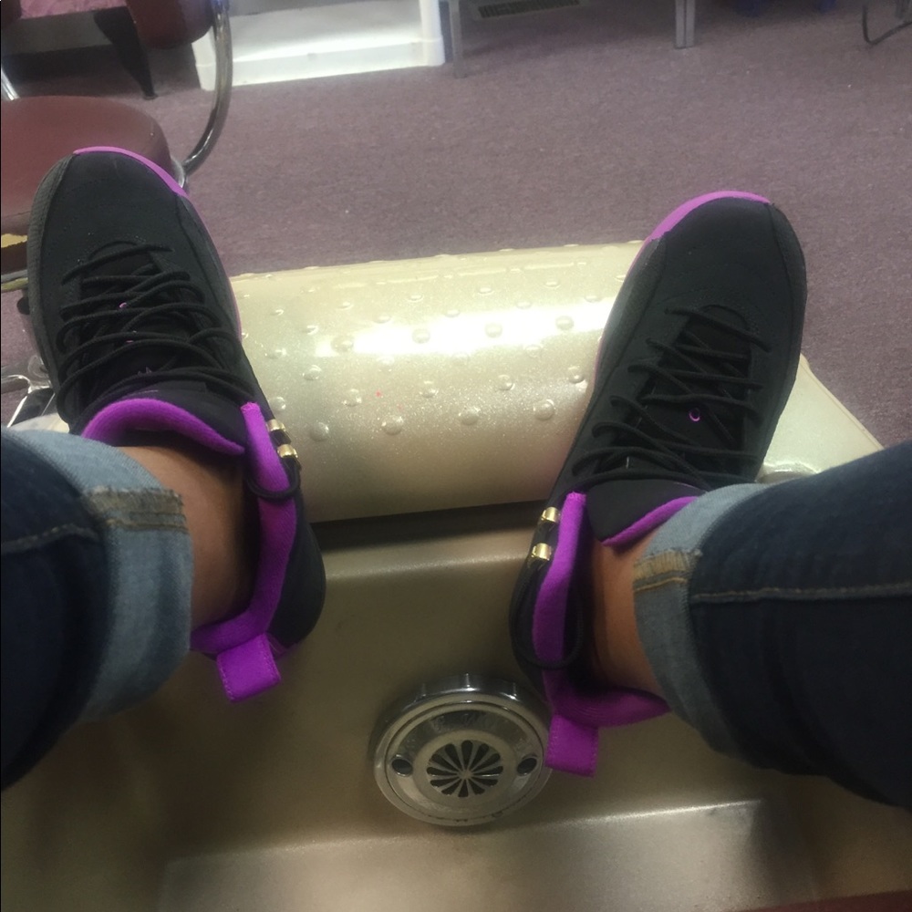 Jordan 12’s - Picture 2 of 2